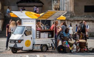 Das Lighthouse-Mobil am Münchner Odeonsplatz